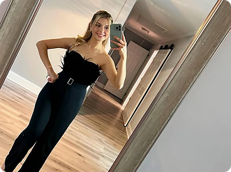 Christmas Day Sale: Comfortable, Polished Clothing for the Festive Season