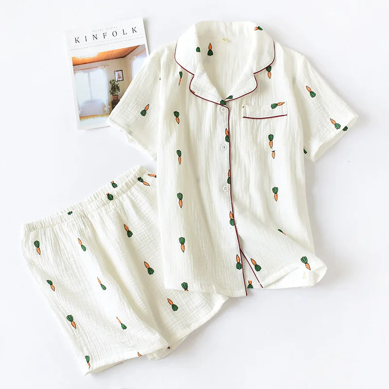allvariants:: White pajama set with carrot pattern on a white background