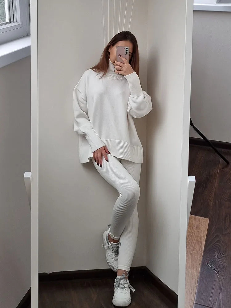 Loose Turtleneck Knit Sweater