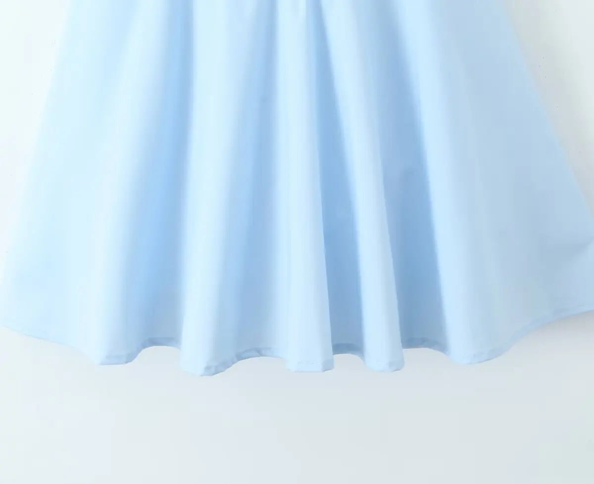 allvariant::Light blue curtain in front of a white wall