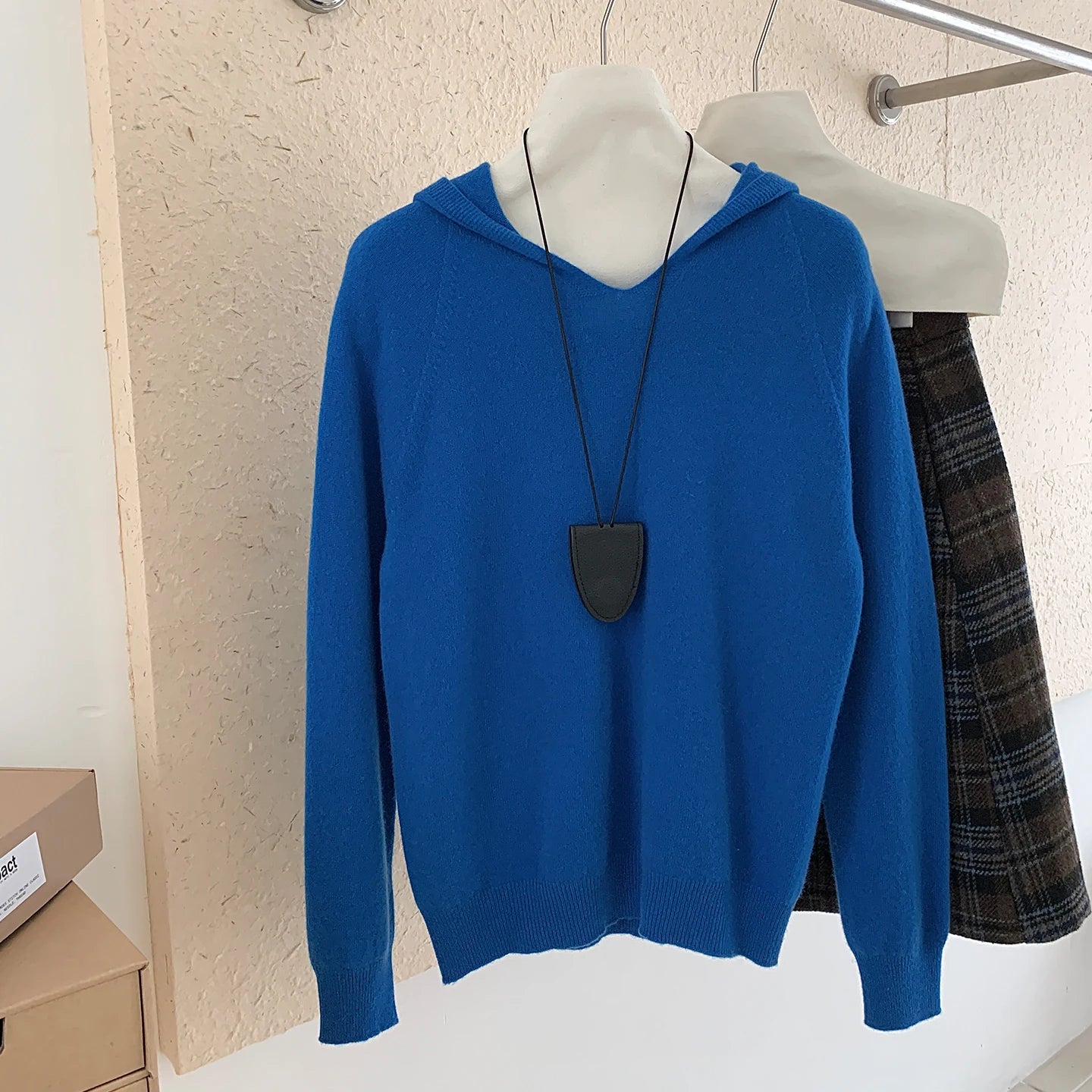 Women’s 100% Wool Hooded Sweater