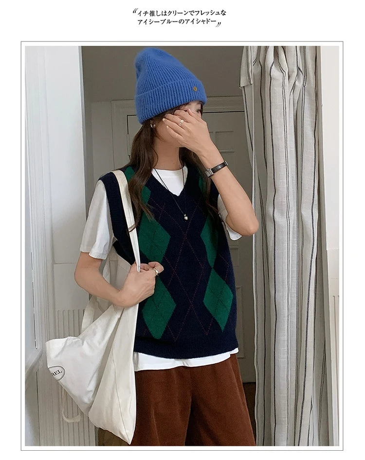 Wool O-Neck Diamond Knit Sweater