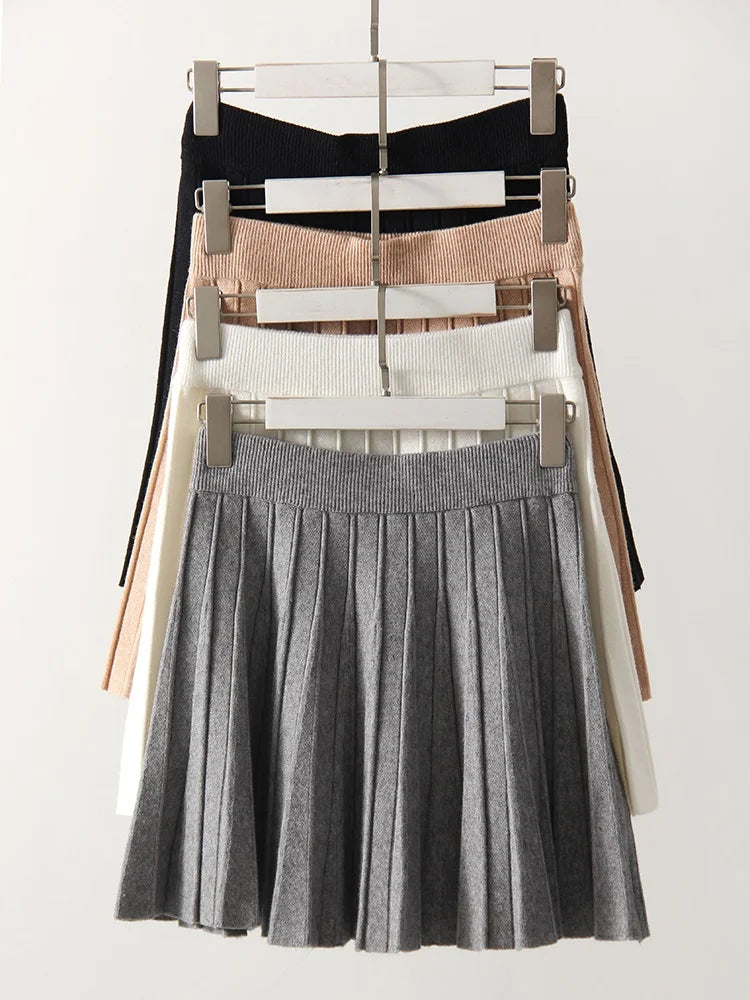 Knitted Pleated Mini Skirt